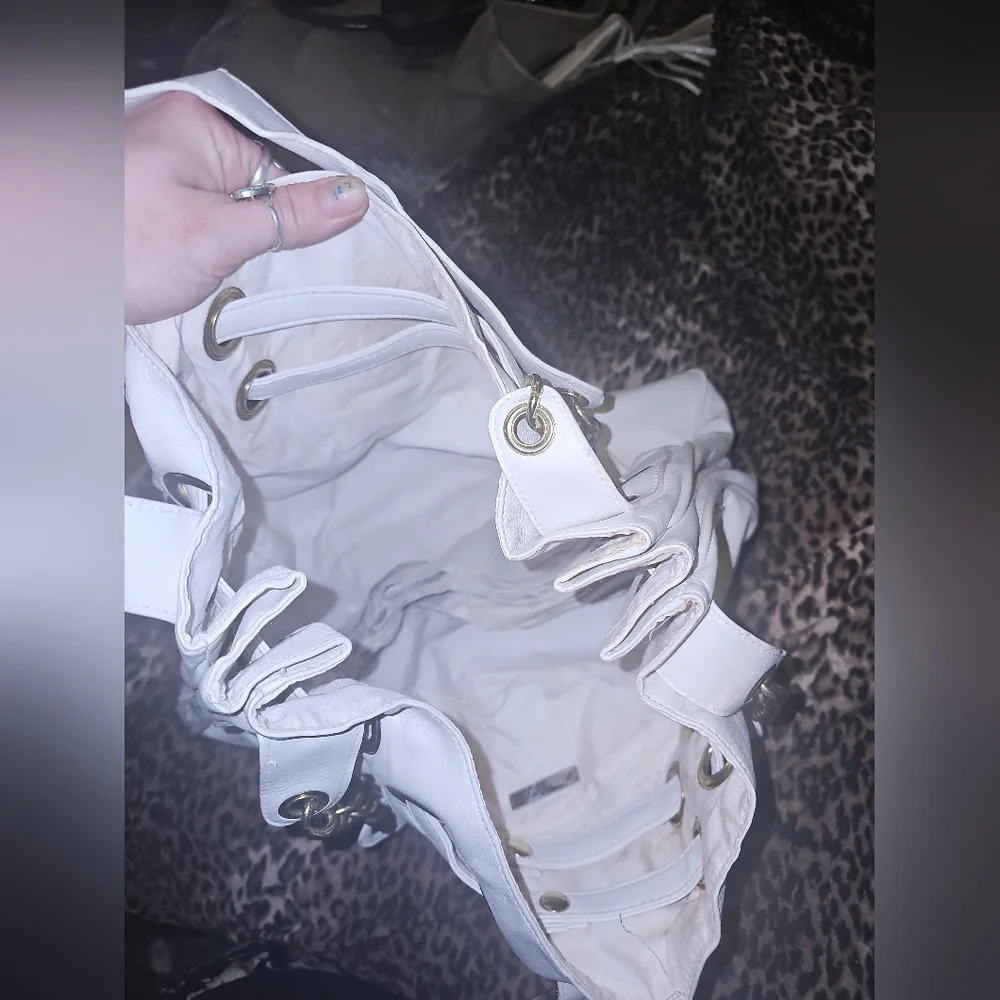 Purse - Picture 2 of 4